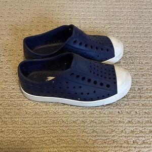 Boys native sized 11C (2 pairs)